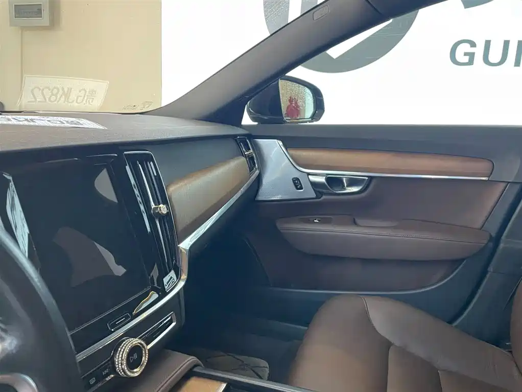 Volvo S90 2022 — фото 11