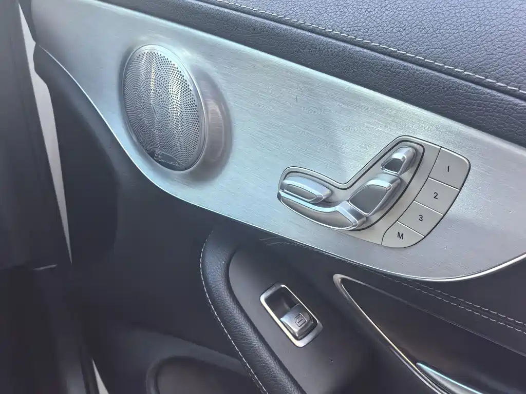 Mercedes-Benz C-Class 2019 — фото 12