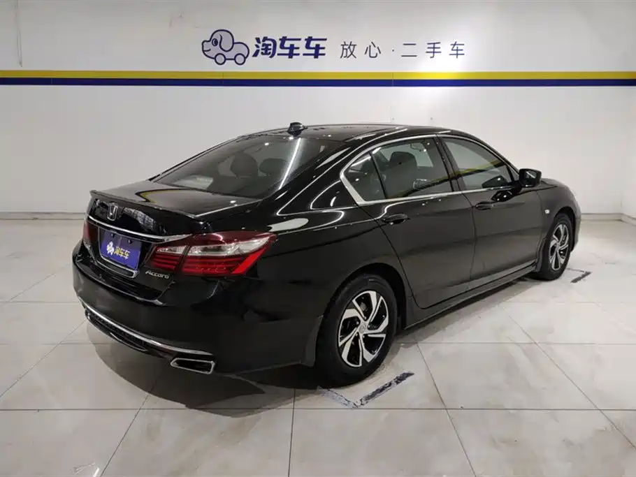 Honda Accord 2019 — фото 3