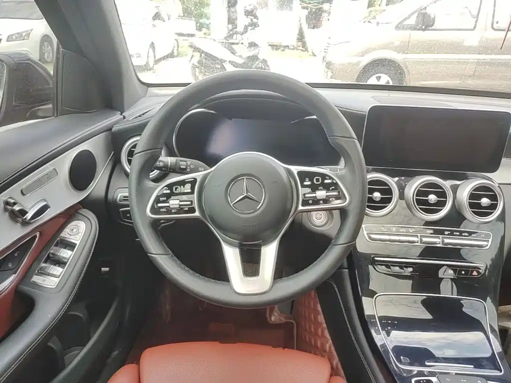 Mercedes-Benz GLC 2020 — фото 11