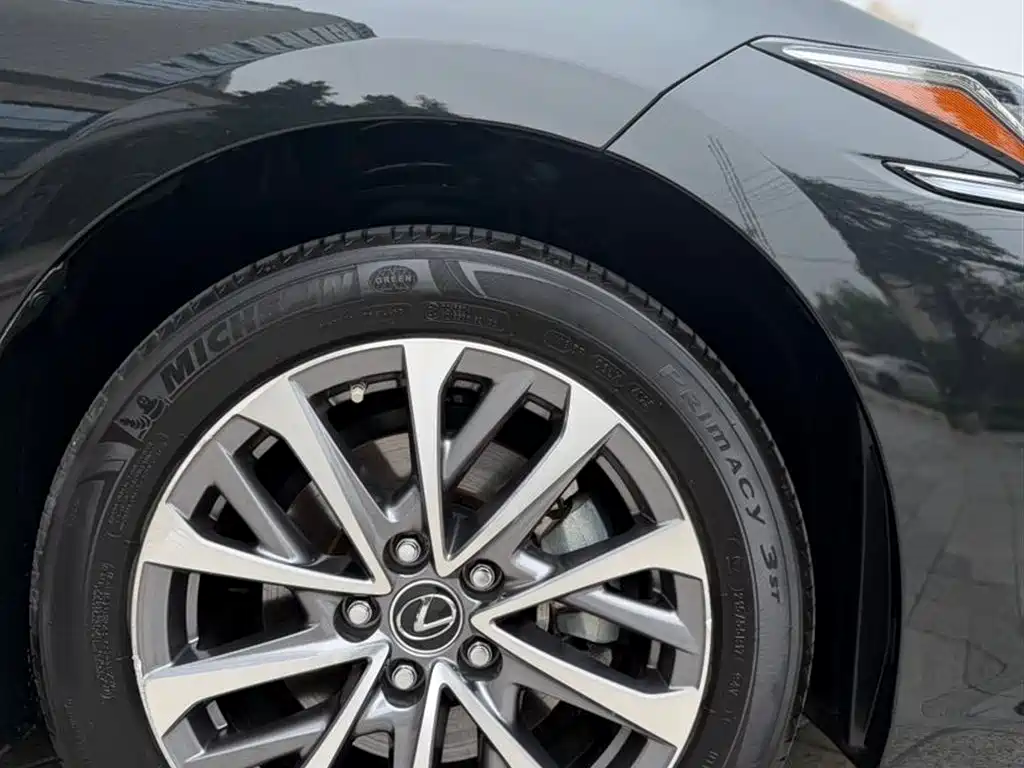 Lexus ES 2024 — фото 14