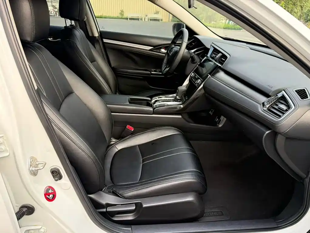 Honda Civic 2018 — фото 17