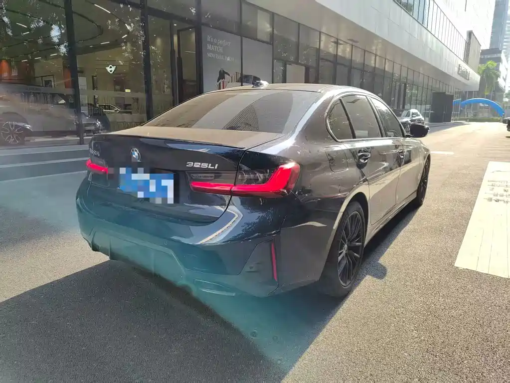 BMW 3 Series 2023