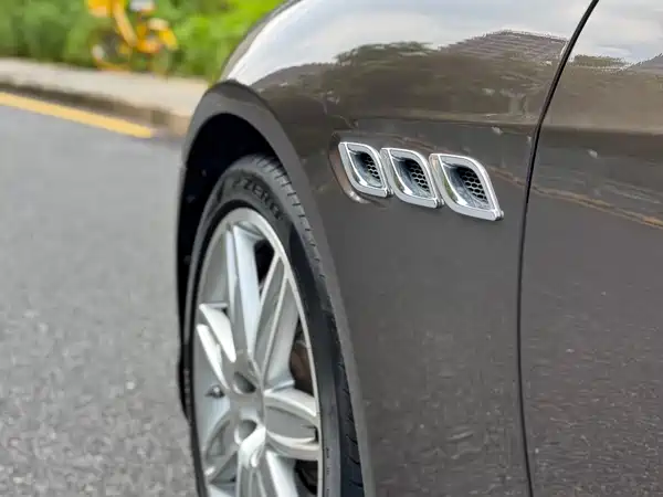 Maserati Quattroporte 2013