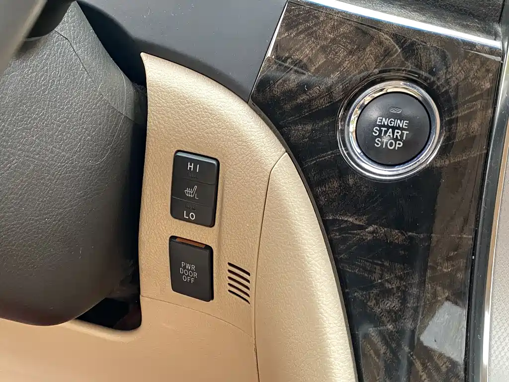 Toyota Alphard 2012 — фото 24