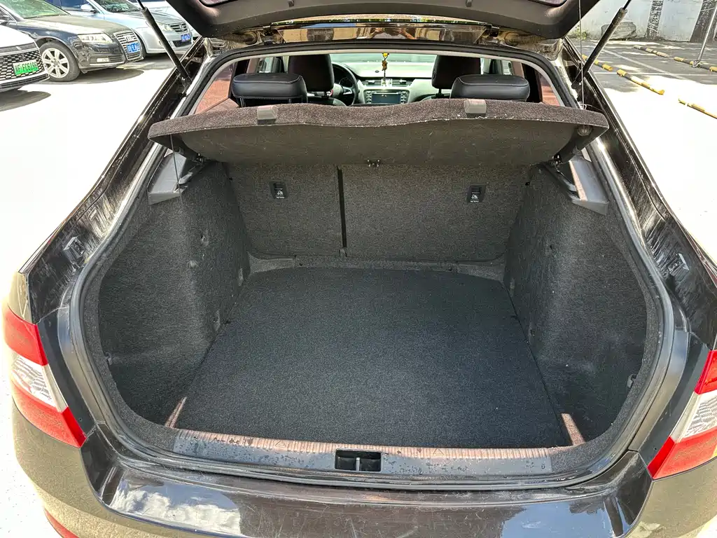 Skoda Octavia 2016 — фото 20
