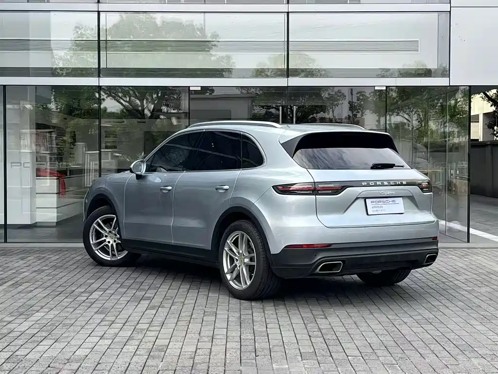 Porsche Cayenne 2021 — фото 3