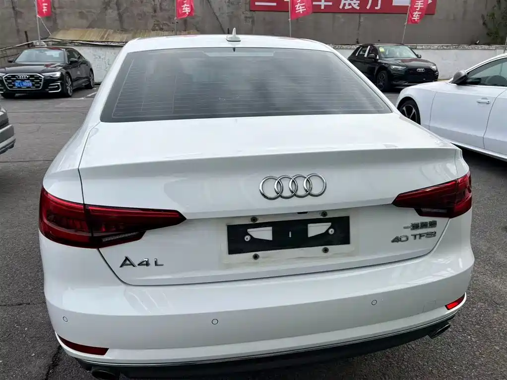 Audi A4L 2017 — фото 3