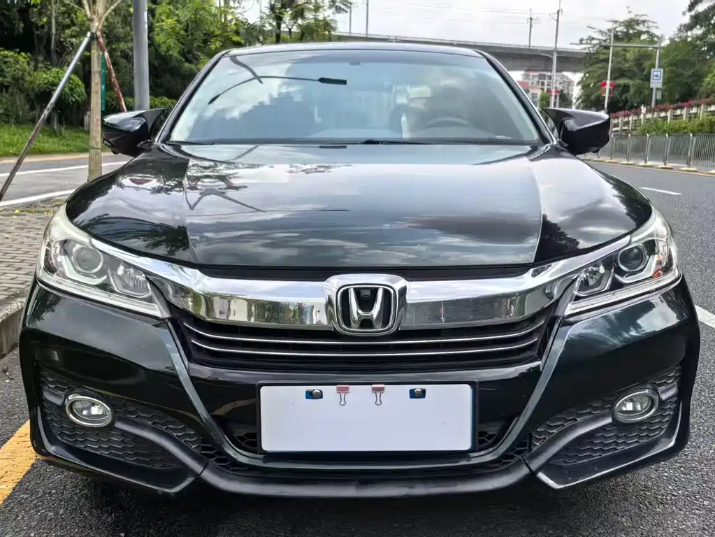 Honda Accord 2016 — фото 2