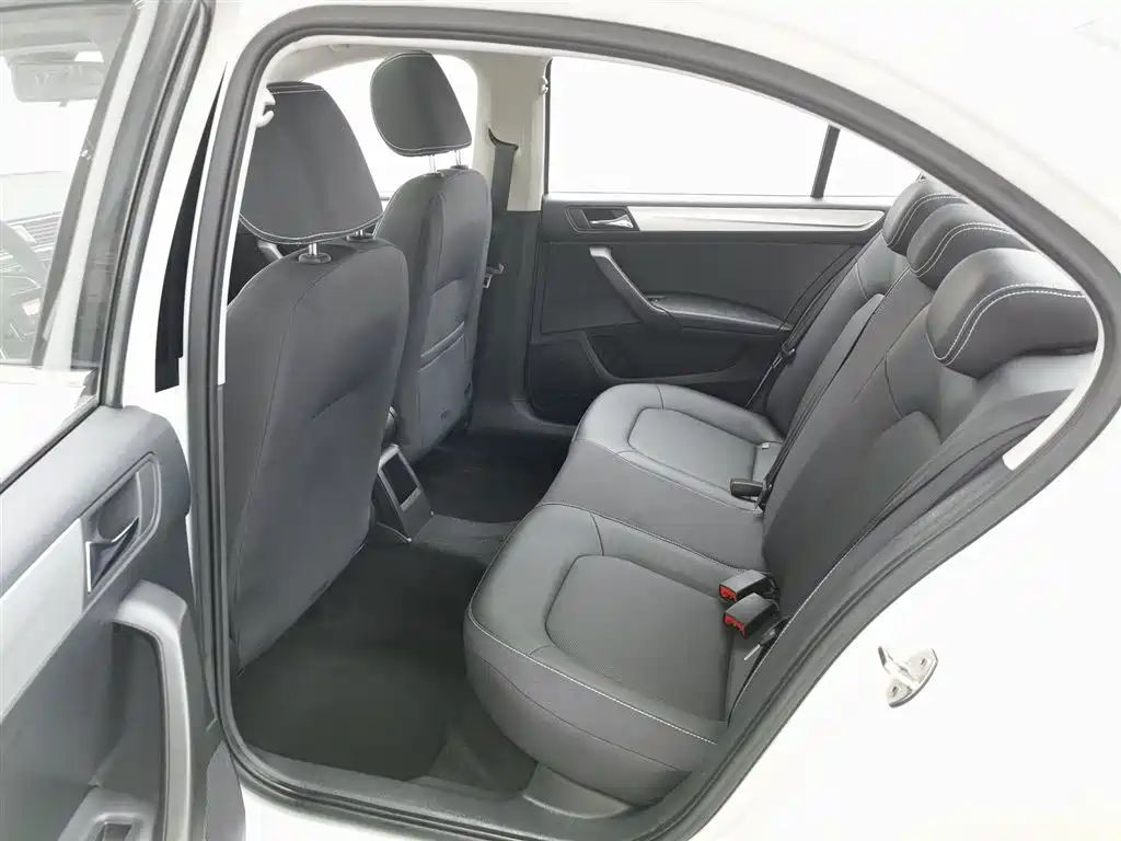 Skoda Rapid 2021 — фото 15