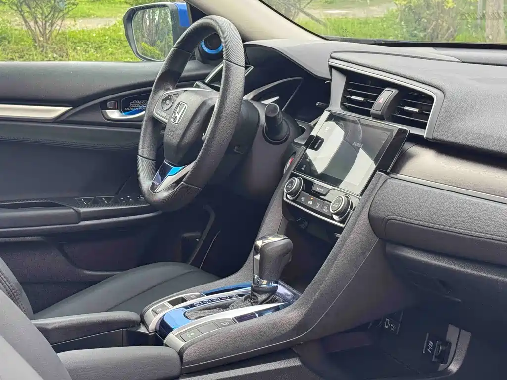 Honda Civic 2017 — фото 14
