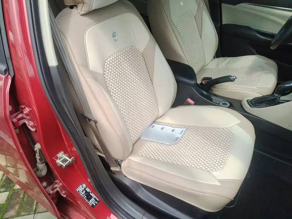 Buick Excelle 2015 — фото 25