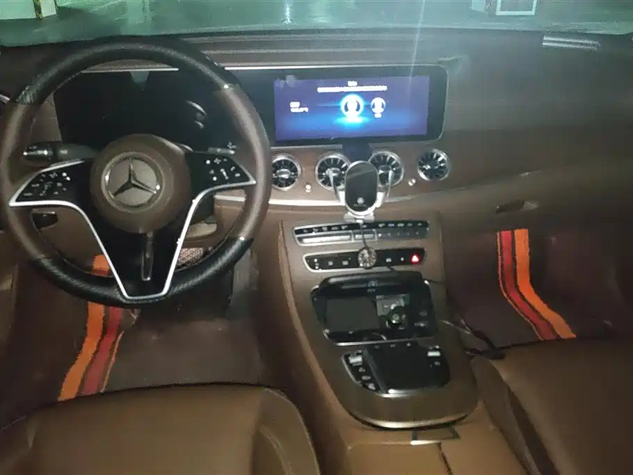 Mercedes-Benz E-Class 2023 — фото 12