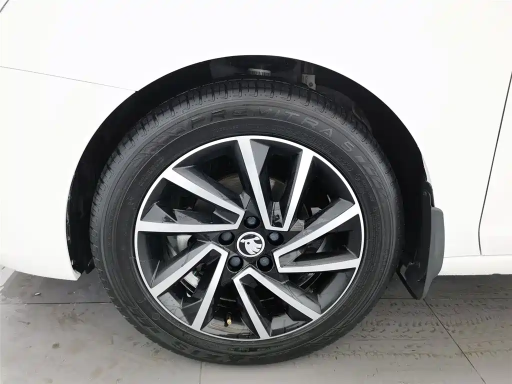 Skoda Rapid 2021 — фото 17