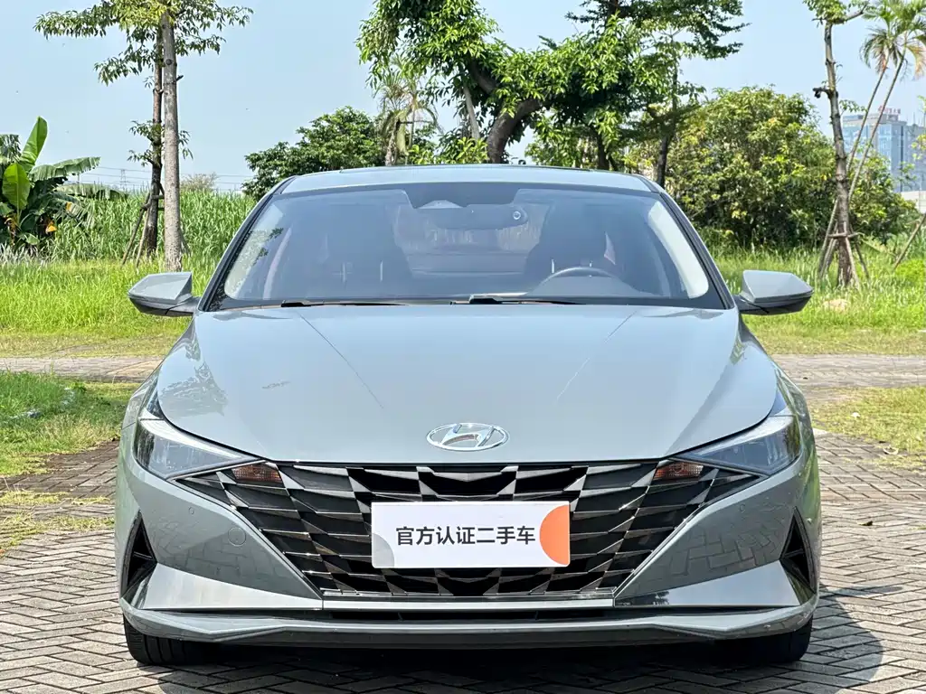 Hyundai Elantra 2021