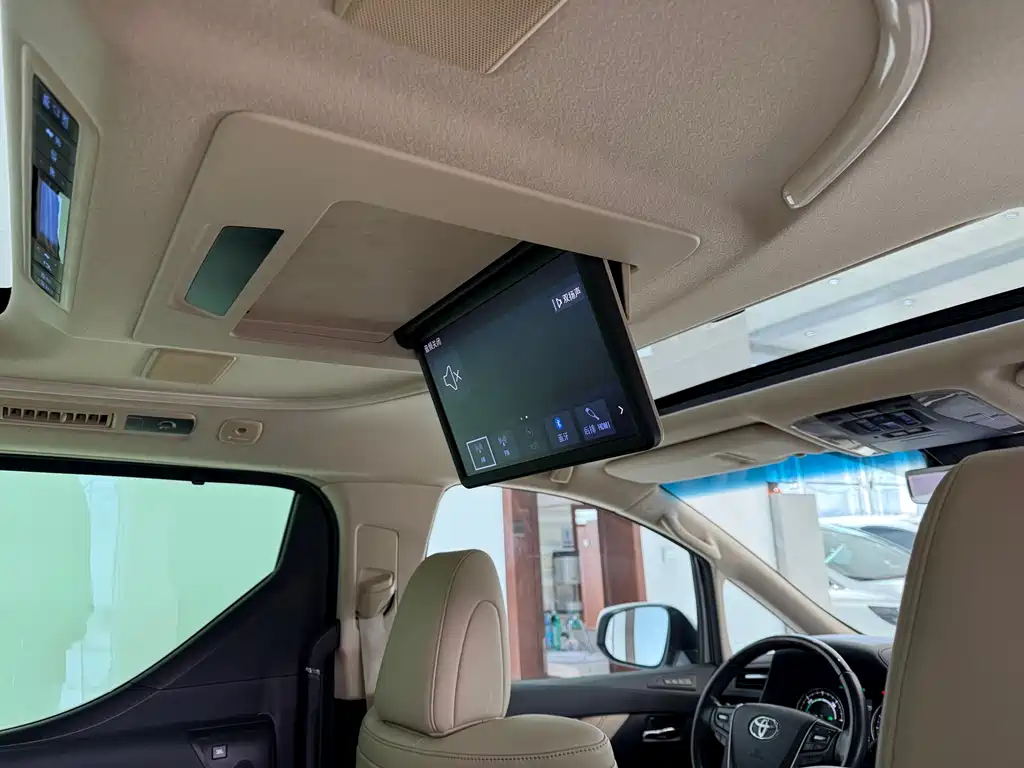 Toyota Vellfire 2021 — фото 14