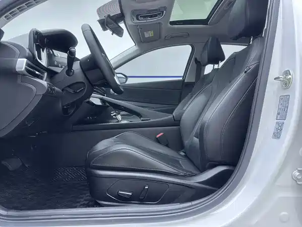 Hyundai Elantra 2021