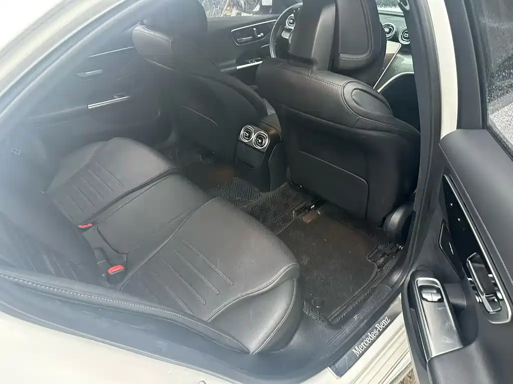 Mercedes-Benz C-Class 2023 — фото 8