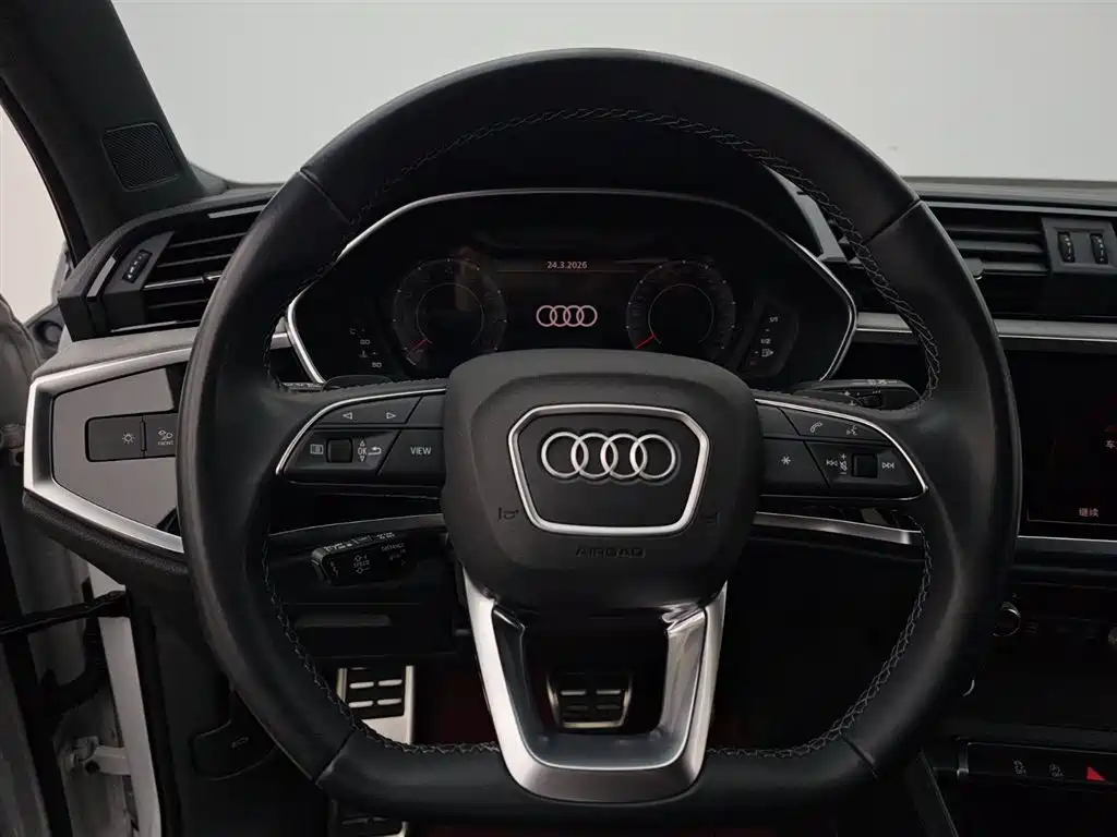 Audi Q3 2024 — фото 8