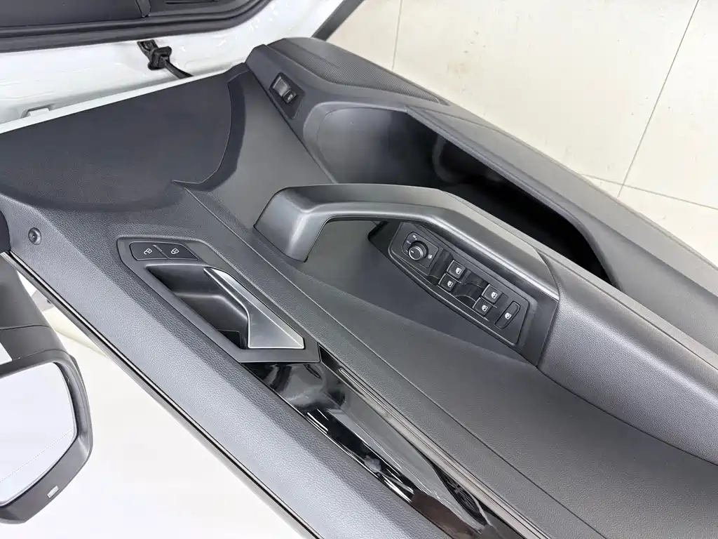 Volkswagen T-Roc 2022 — фото 19