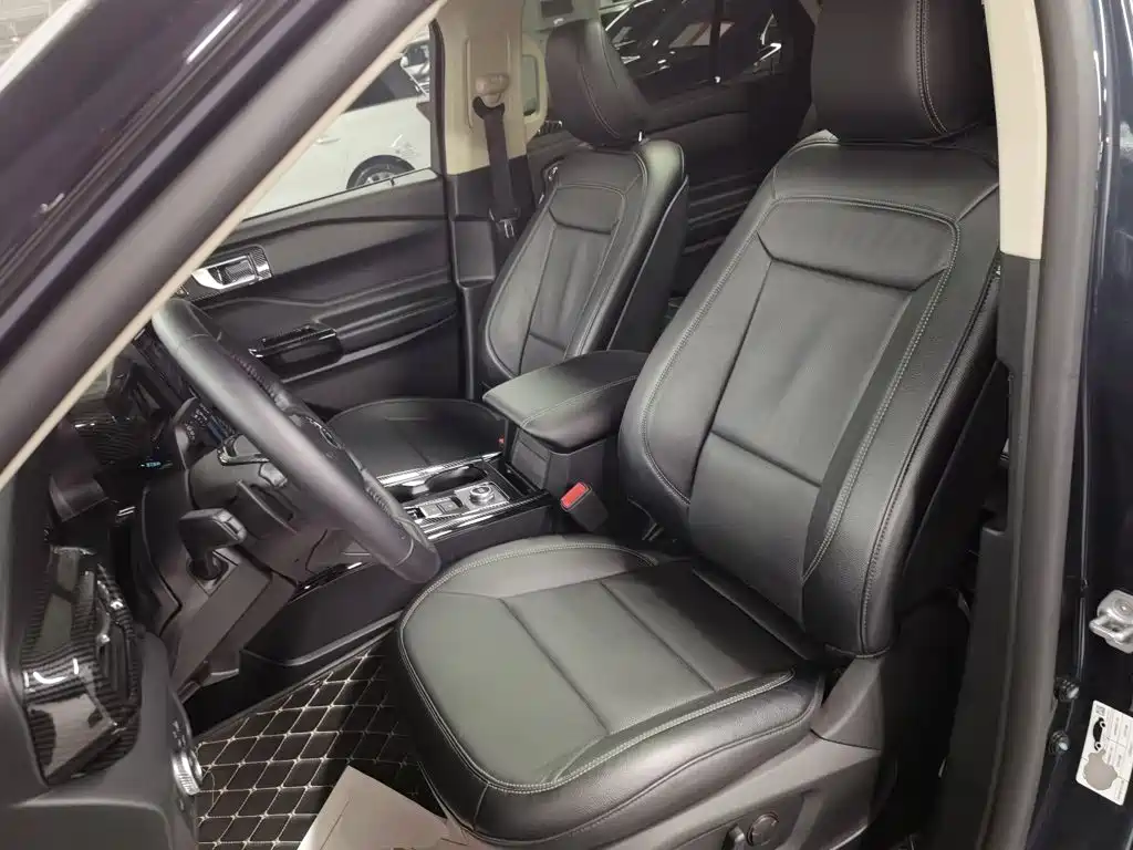 Ford Explorer 2021 — фото 11