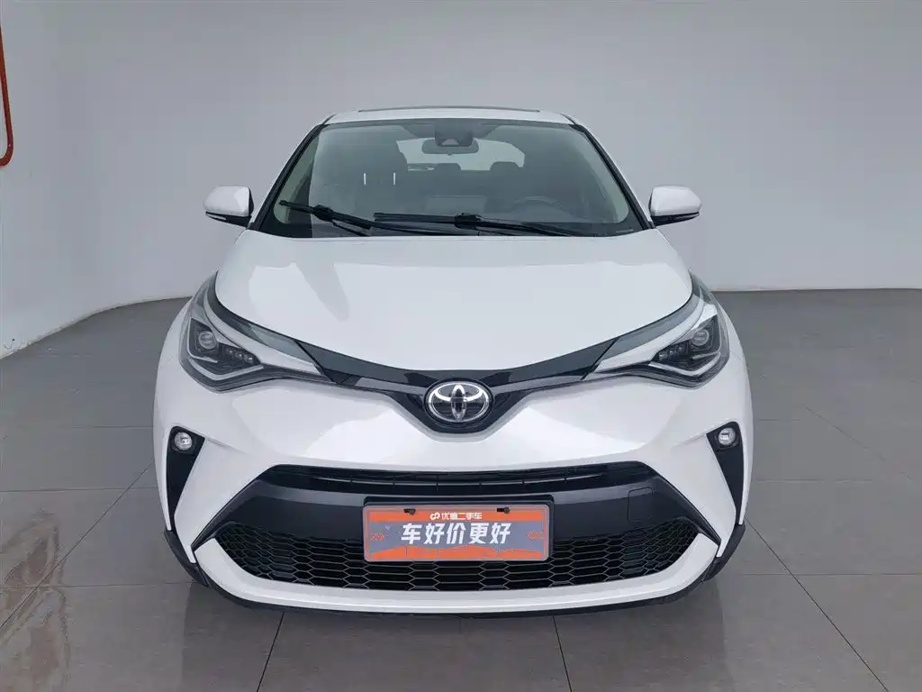 Toyota C-HR 2023 — фото 3