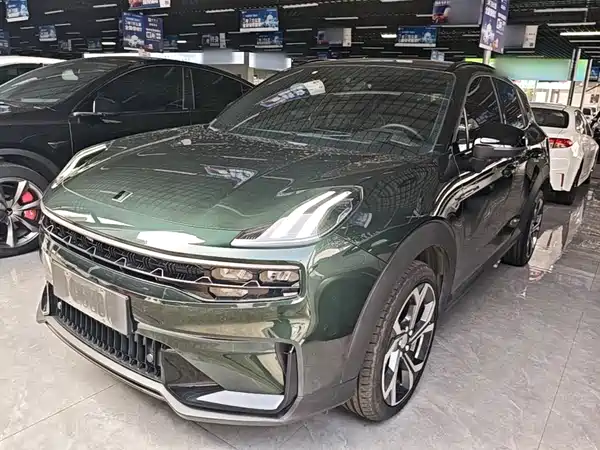 Lynk & Co 06 EM-P 2023