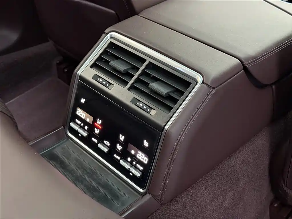 Porsche Panamera 2024 — фото 16