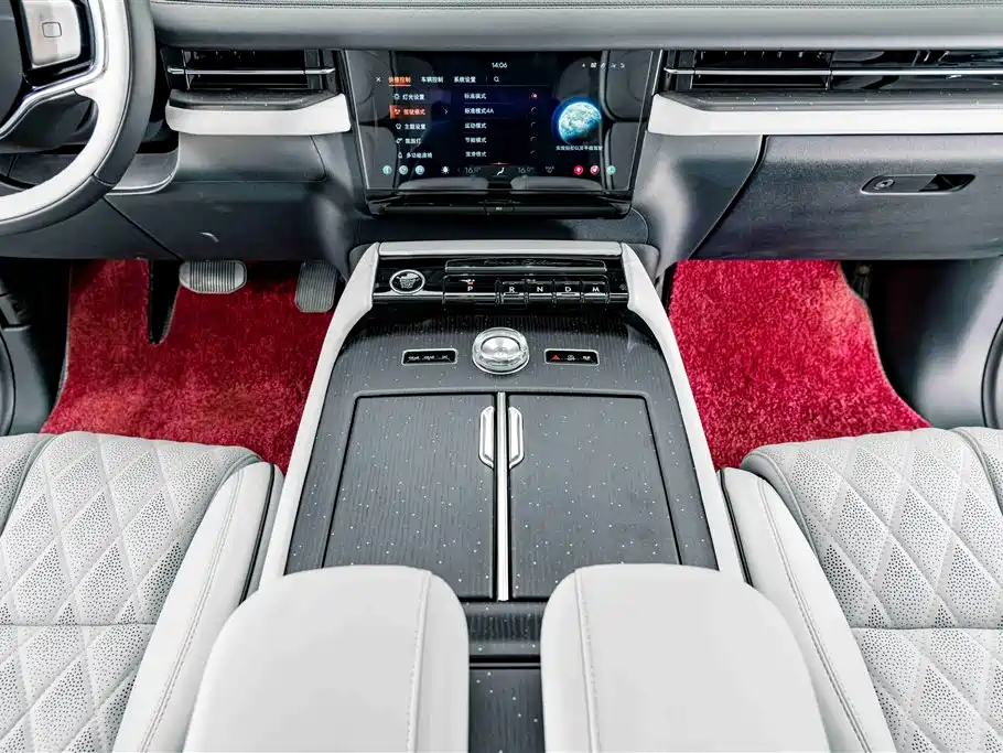 Lincoln Navigator 2025 — фото 14