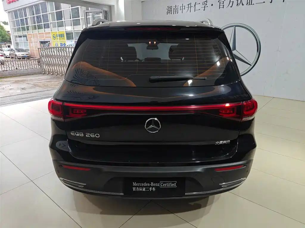 Mercedes-Benz EQB 2023