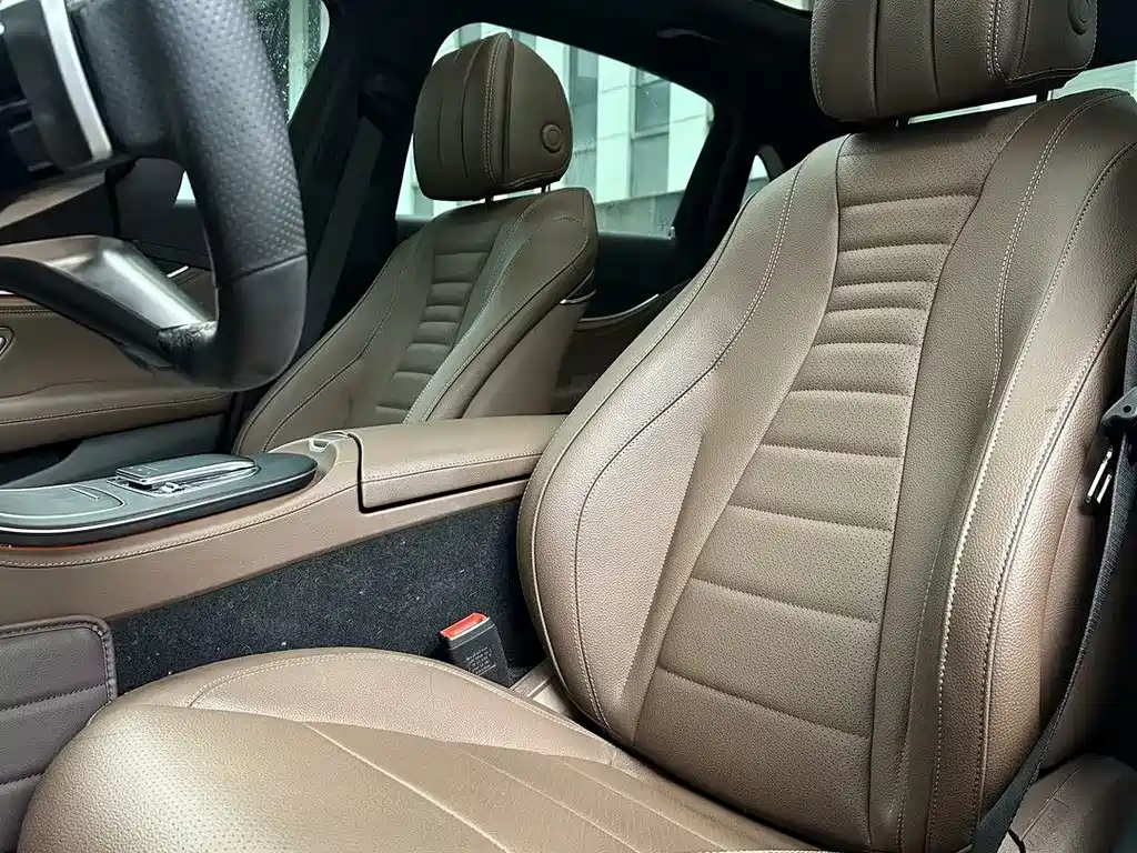 Mercedes-Benz E-Class 2022 — фото 18