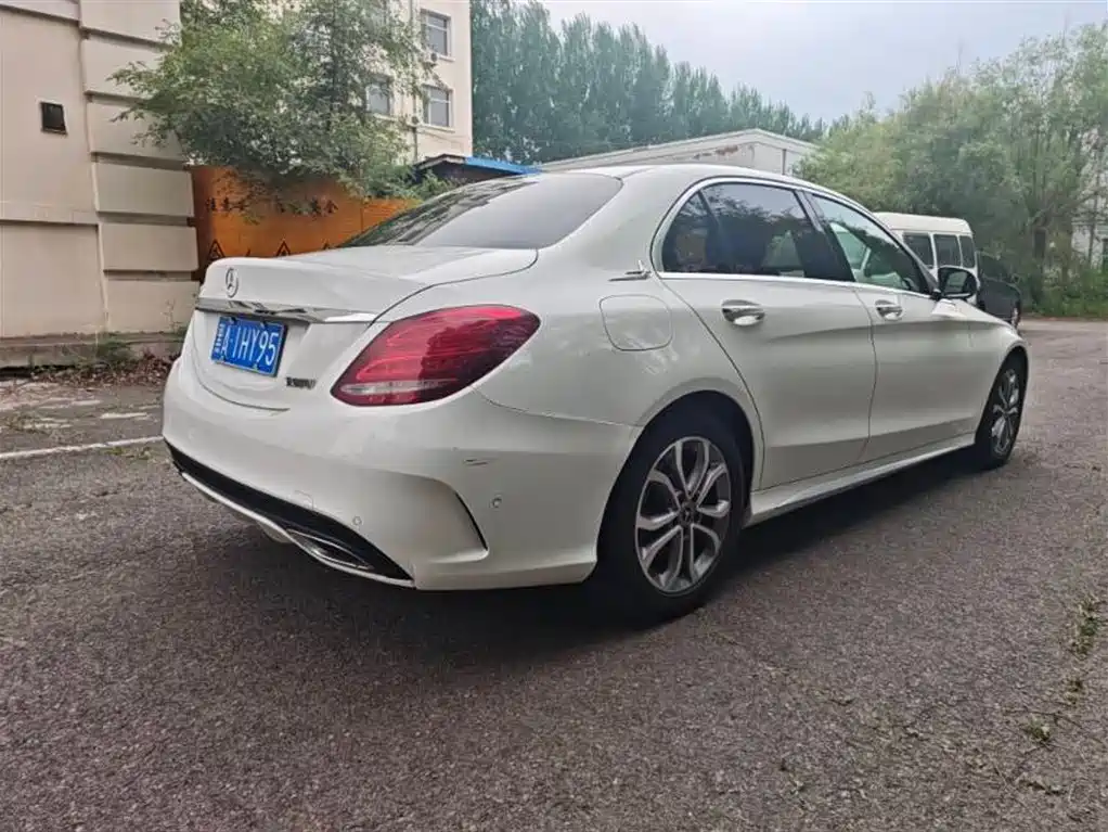 Mercedes-Benz C-Class 2018 — фото 6