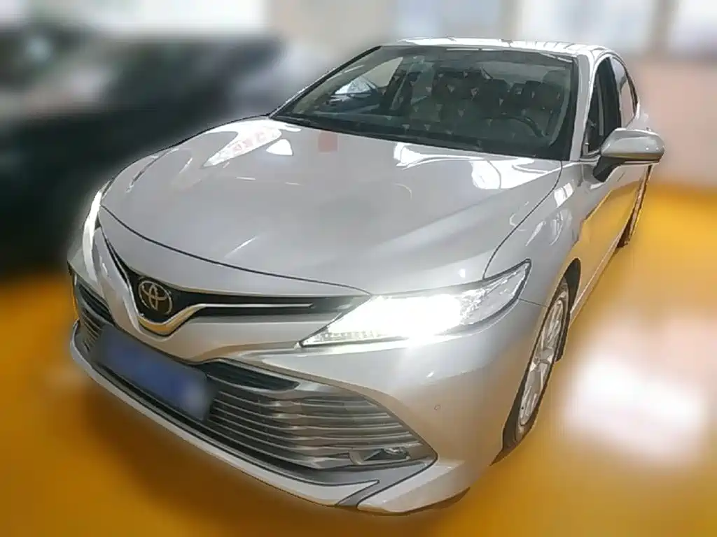 Toyota Camry 2020 — фото 3