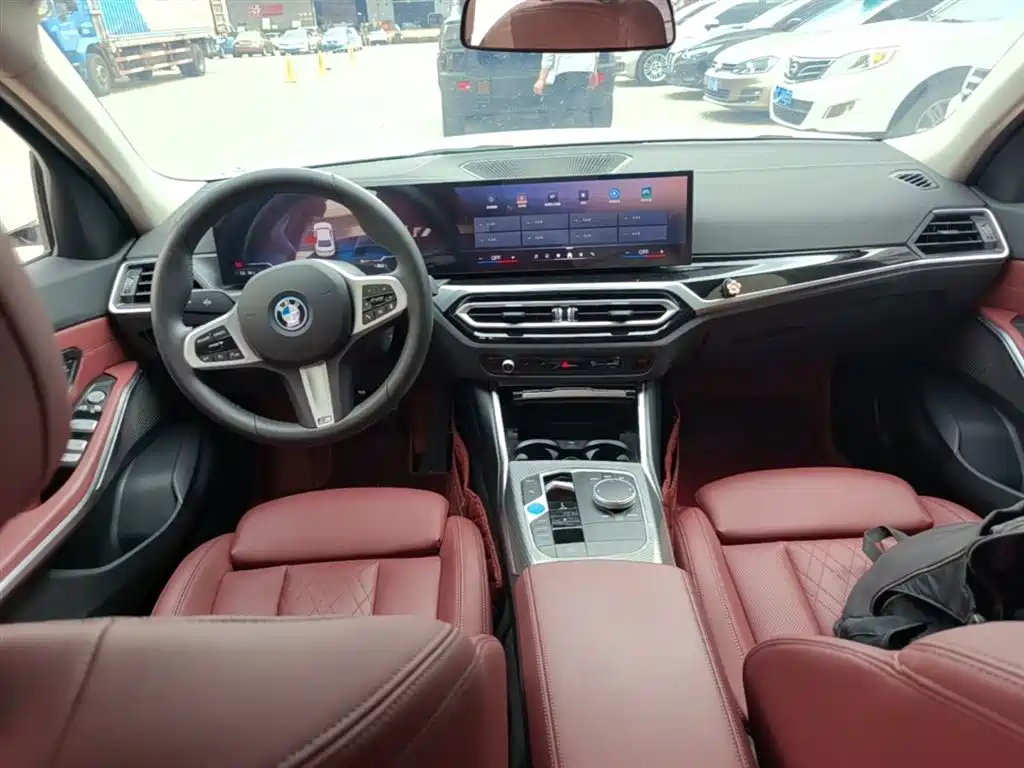 BMW i3 2024 — фото 10