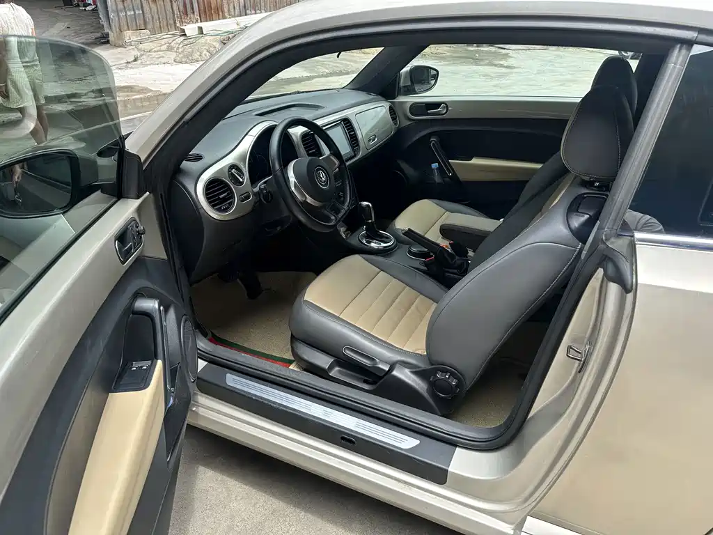 Volkswagen Beetle 2014