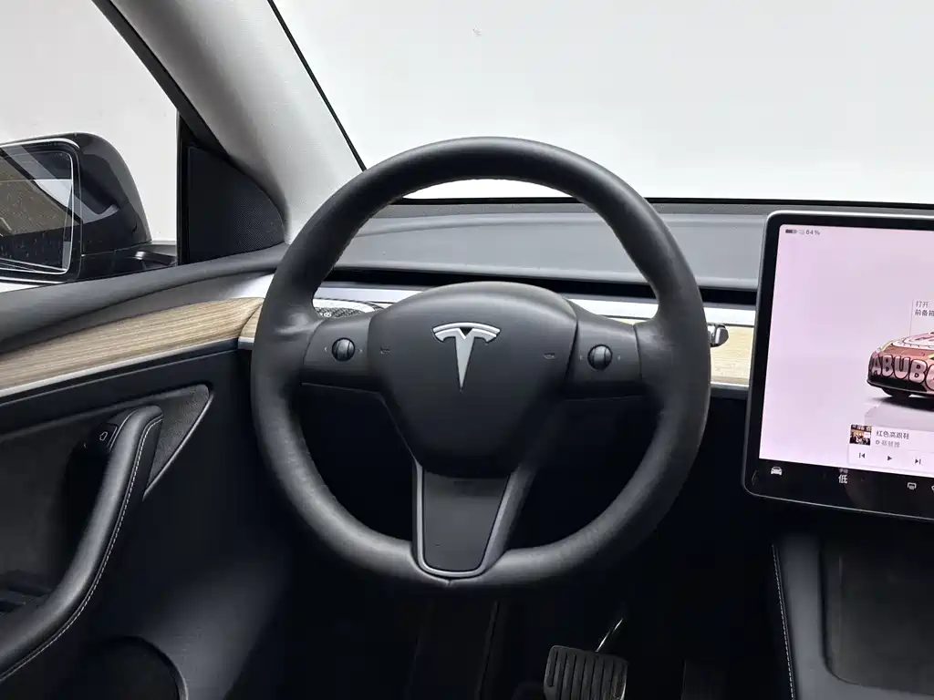 Tesla Model Y 2022 — фото 15