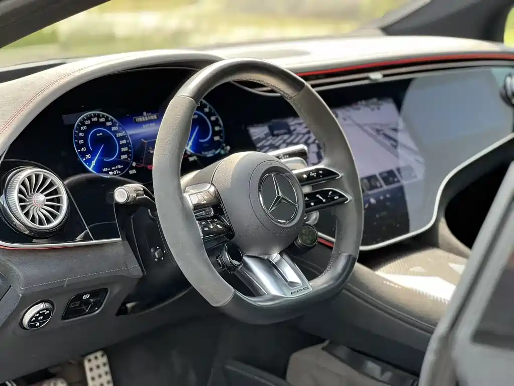 Mercedes-Benz EQE AMG 2023 — фото 5