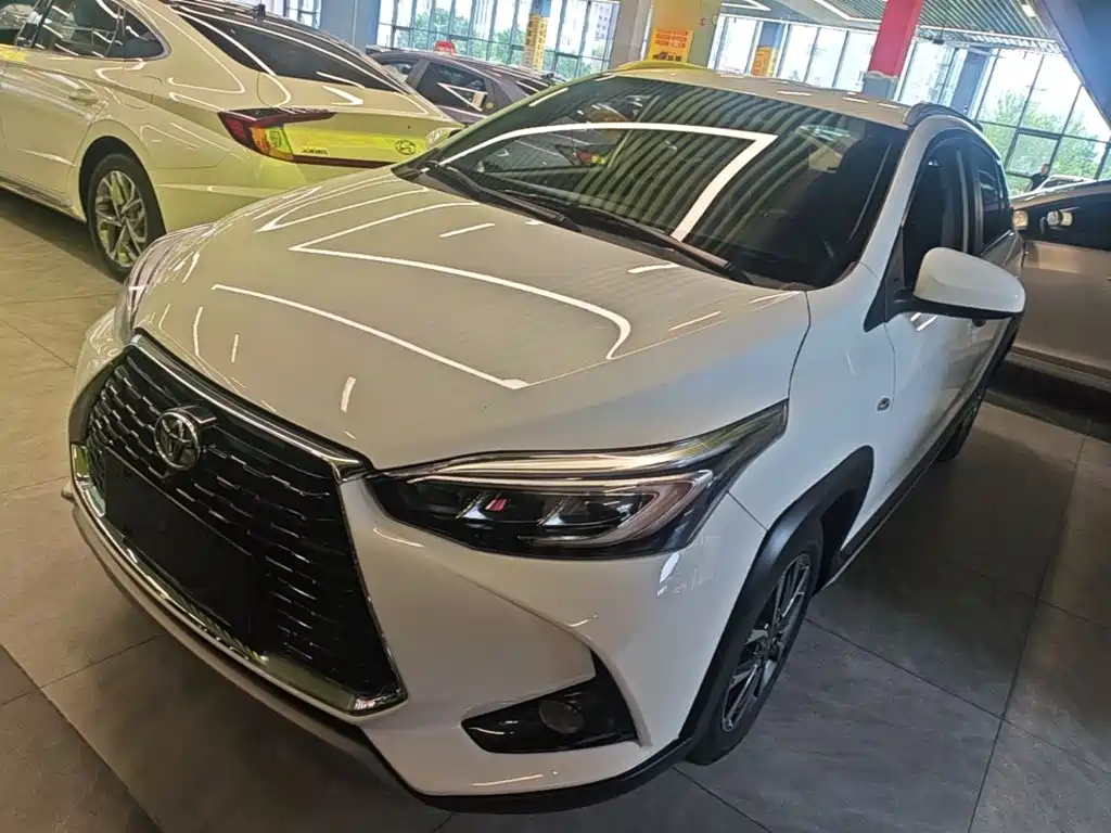 Toyota Yaris L 2020 — фото 1