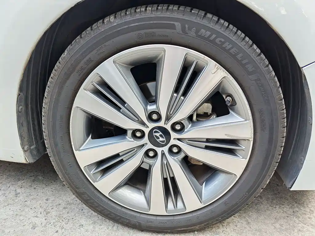 Hyundai Mistra 2014 — фото 10