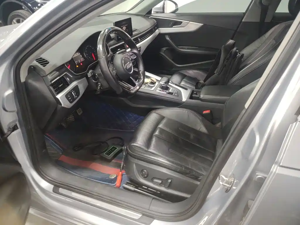 Audi A4L 2017