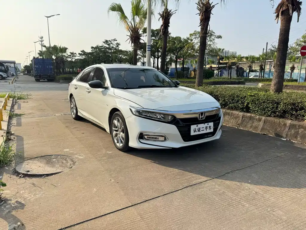 Honda Accord 2018 — фото 3