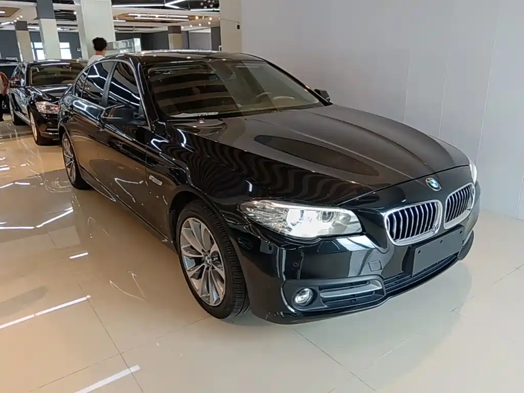 BMW 5 Series 2015 — фото 4