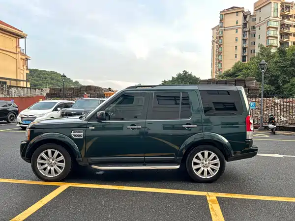 Land Rover Discovery 2012
