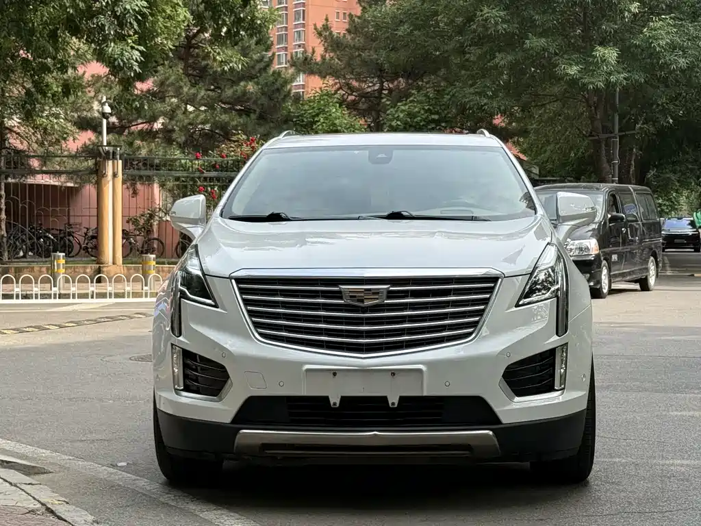 Cadillac XT5 2018 — фото 3