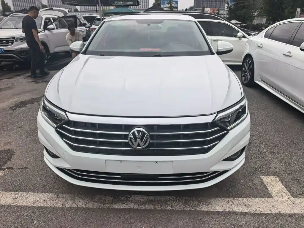 Volkswagen Sagitar 2022