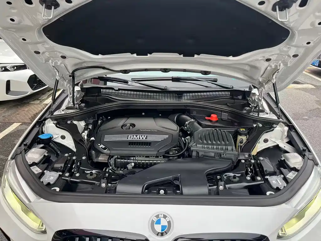 BMW 1 Series 2022 — фото 15