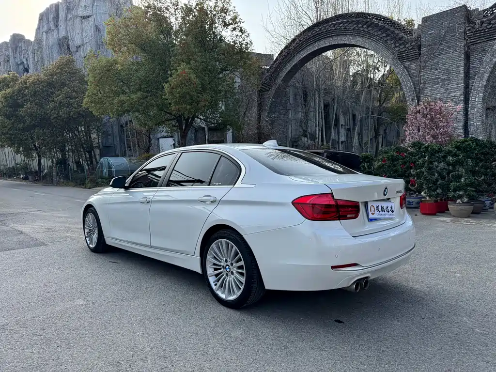 BMW 3 Series 2018 — фото 3
