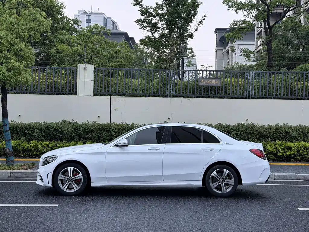 Mercedes-Benz C-Class 2020 — фото 4