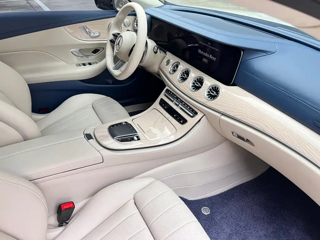 Mercedes-Benz E-Class 2023 — фото 18