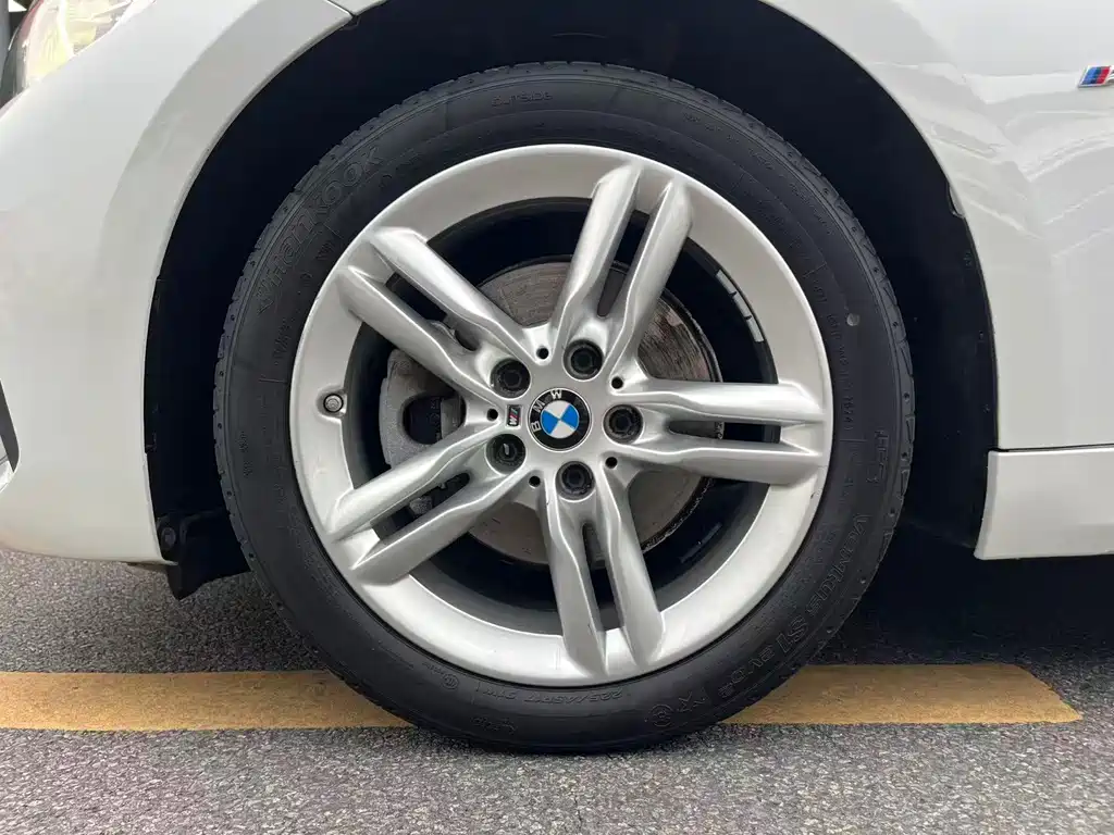 BMW 1 Series 2022 — фото 14